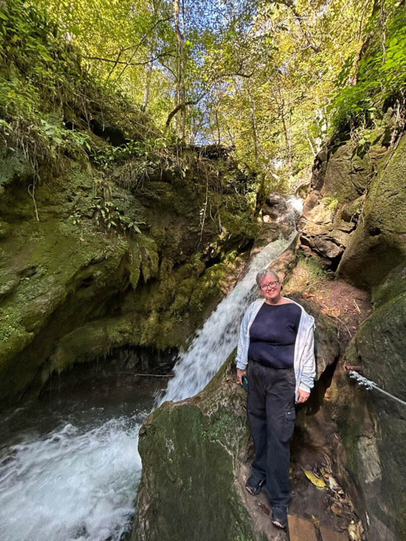 Versteckter Wasserfall
