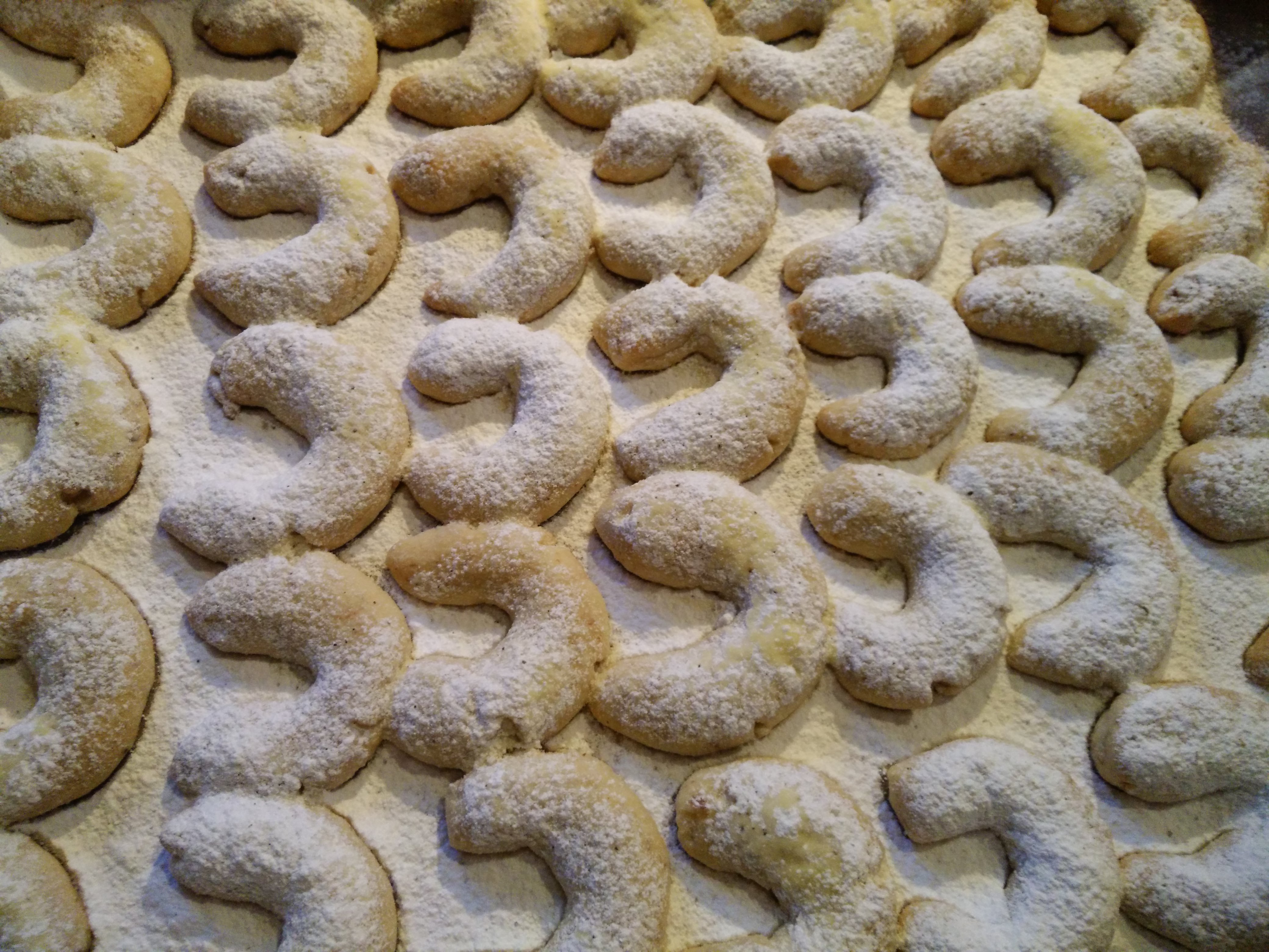 365-354 Vanillekipferl