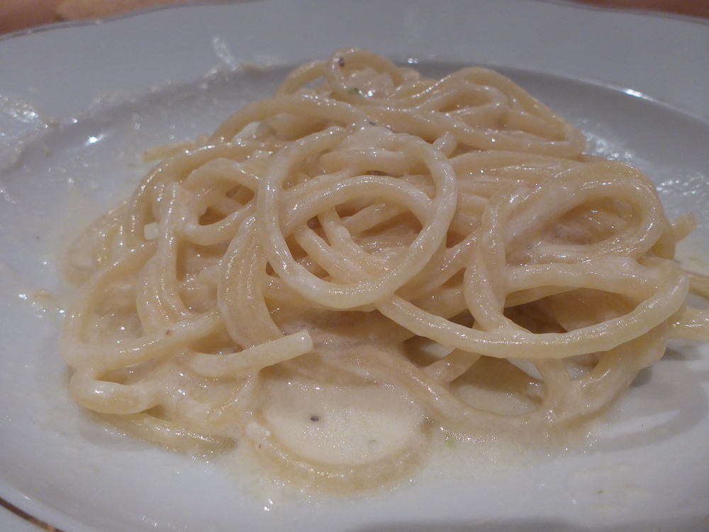 Spaghetti mit Parmesan-Knoblauch-Soße-2